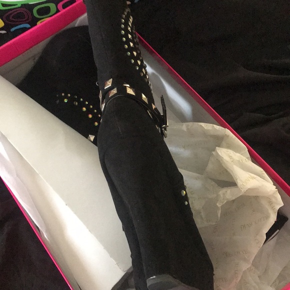 New Fabulous fun wear - Picture 4 of 5